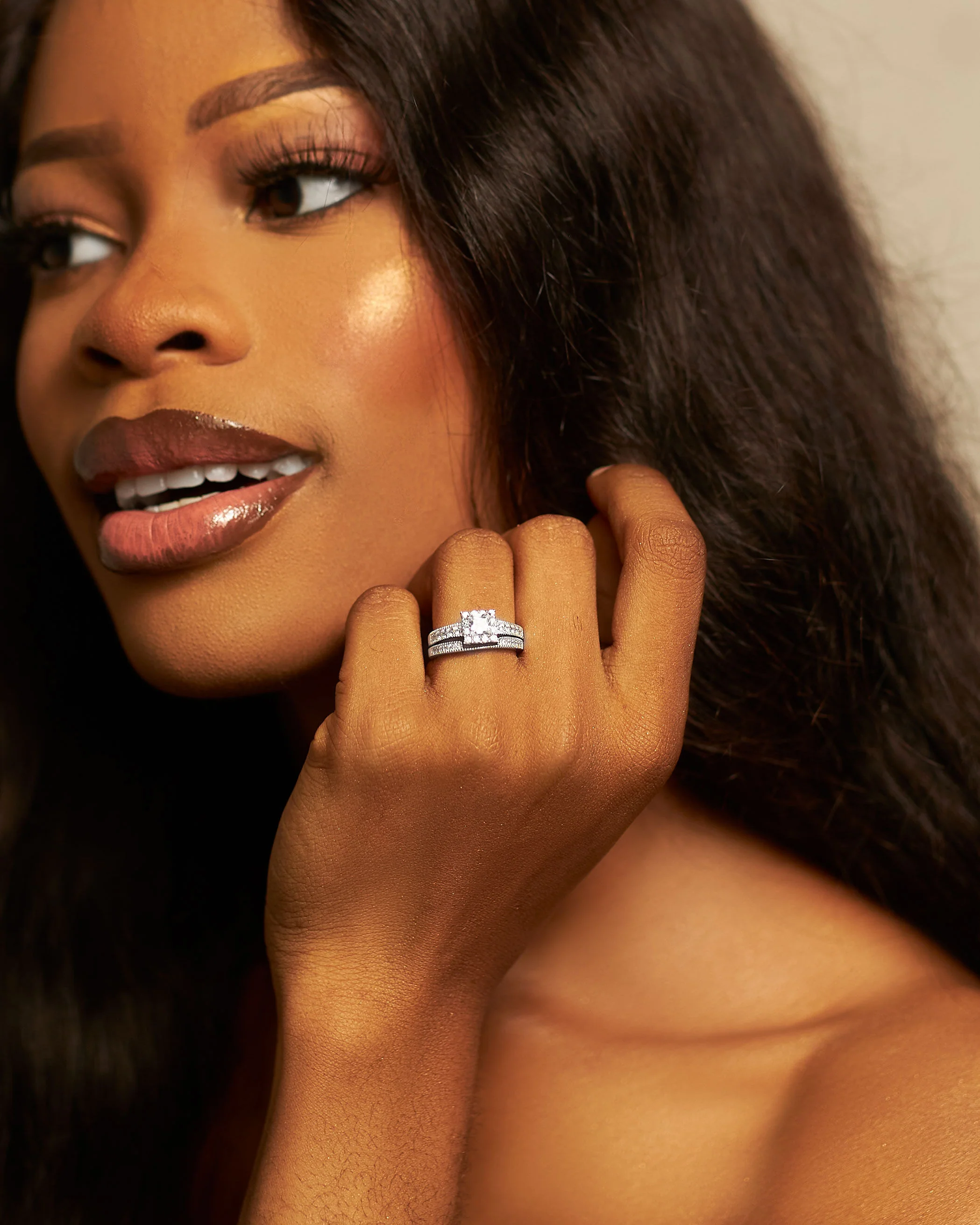 Beautiful Silver Bridal set is the perfect set.