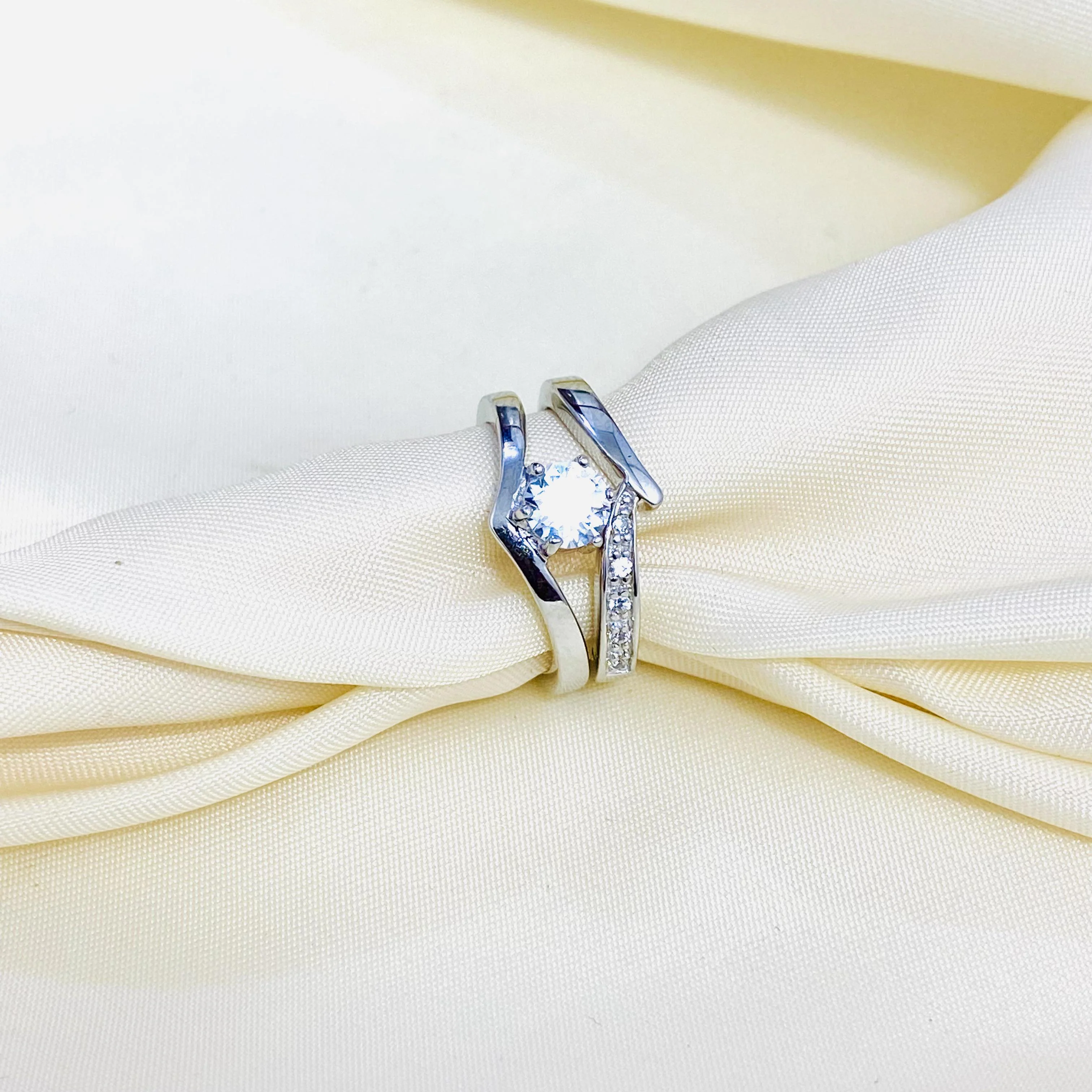 Stunning Silver Bridal set is the perfect set