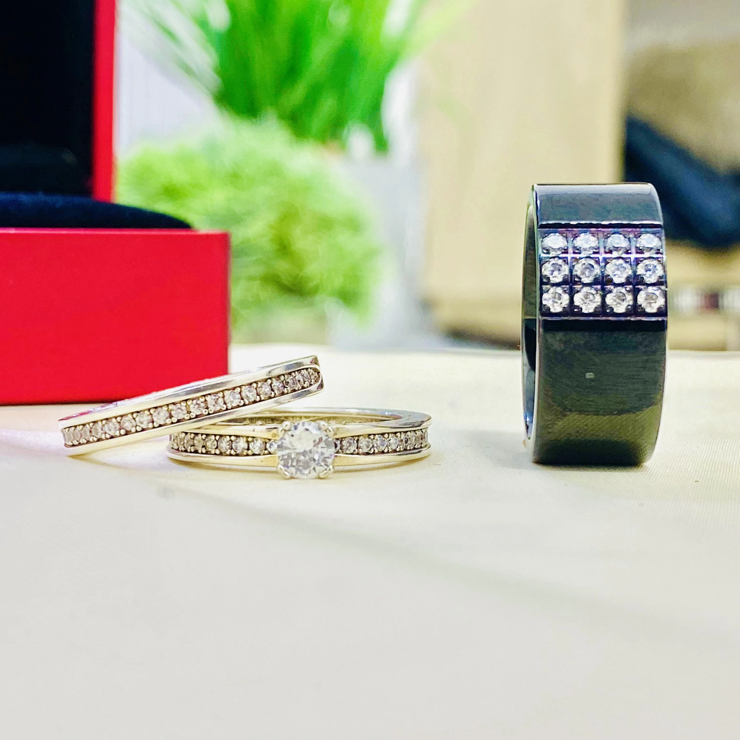 Reagan Silver wedding set