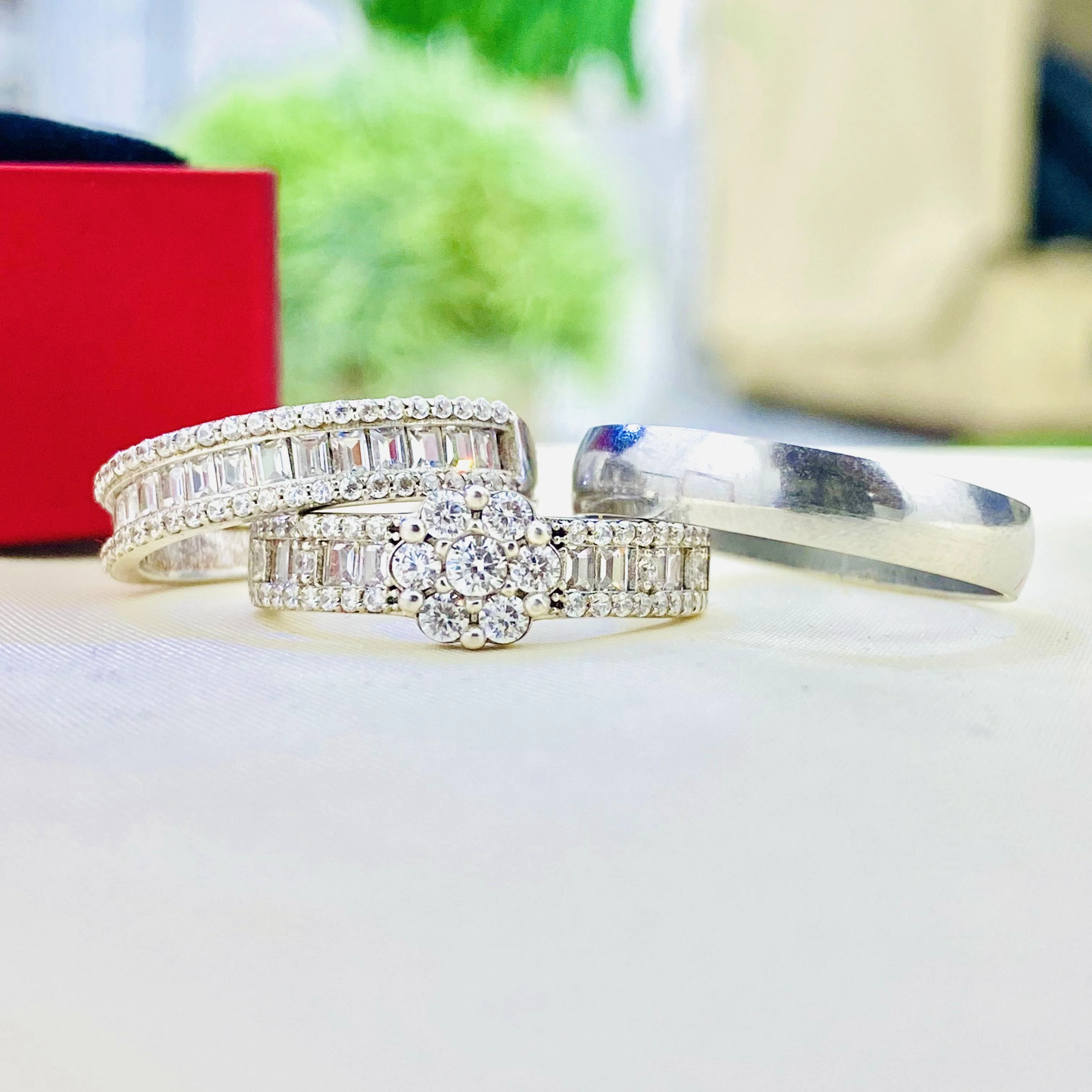 Amira Silver wedding set