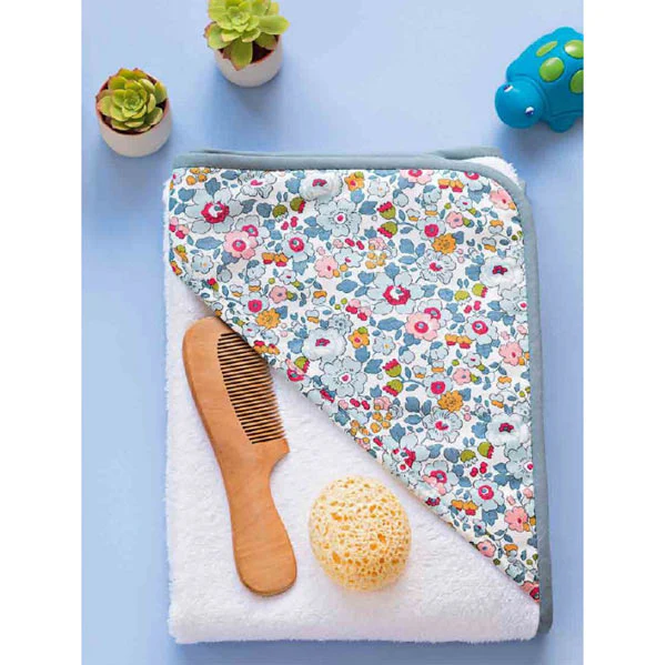 9 mois pour coudre les indispensables de b��b��<br> Sarah Despoisse