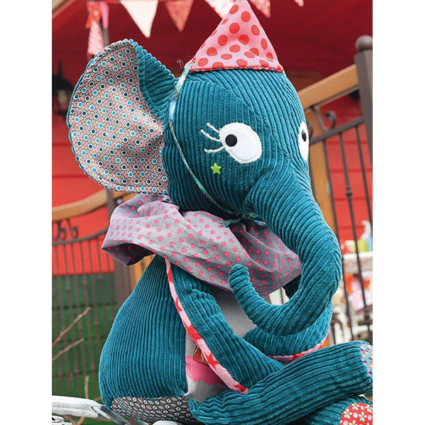 En piste ! cr��ations en couture<br> La?titia Gheno