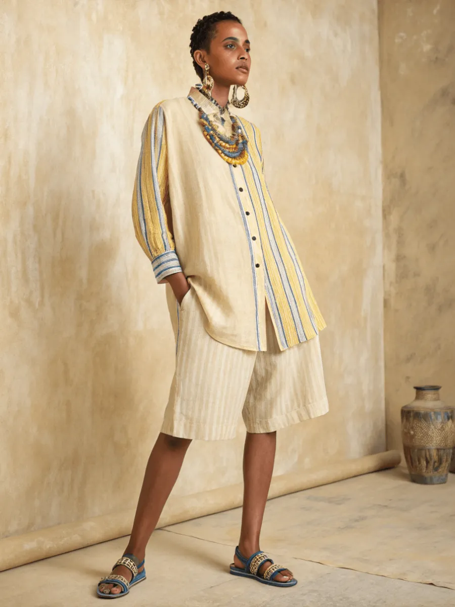 Cotton and linen women's shirt and five length pants set