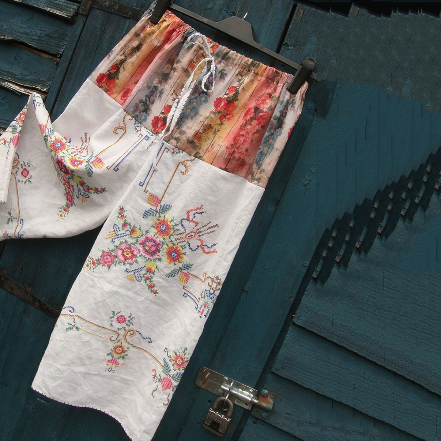 Vintage Remake Embroidered Distressed Floral Lounge Pants