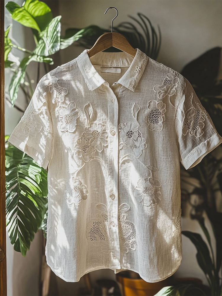 Women's Retro Floral Lace Embroidery Art Shirt
