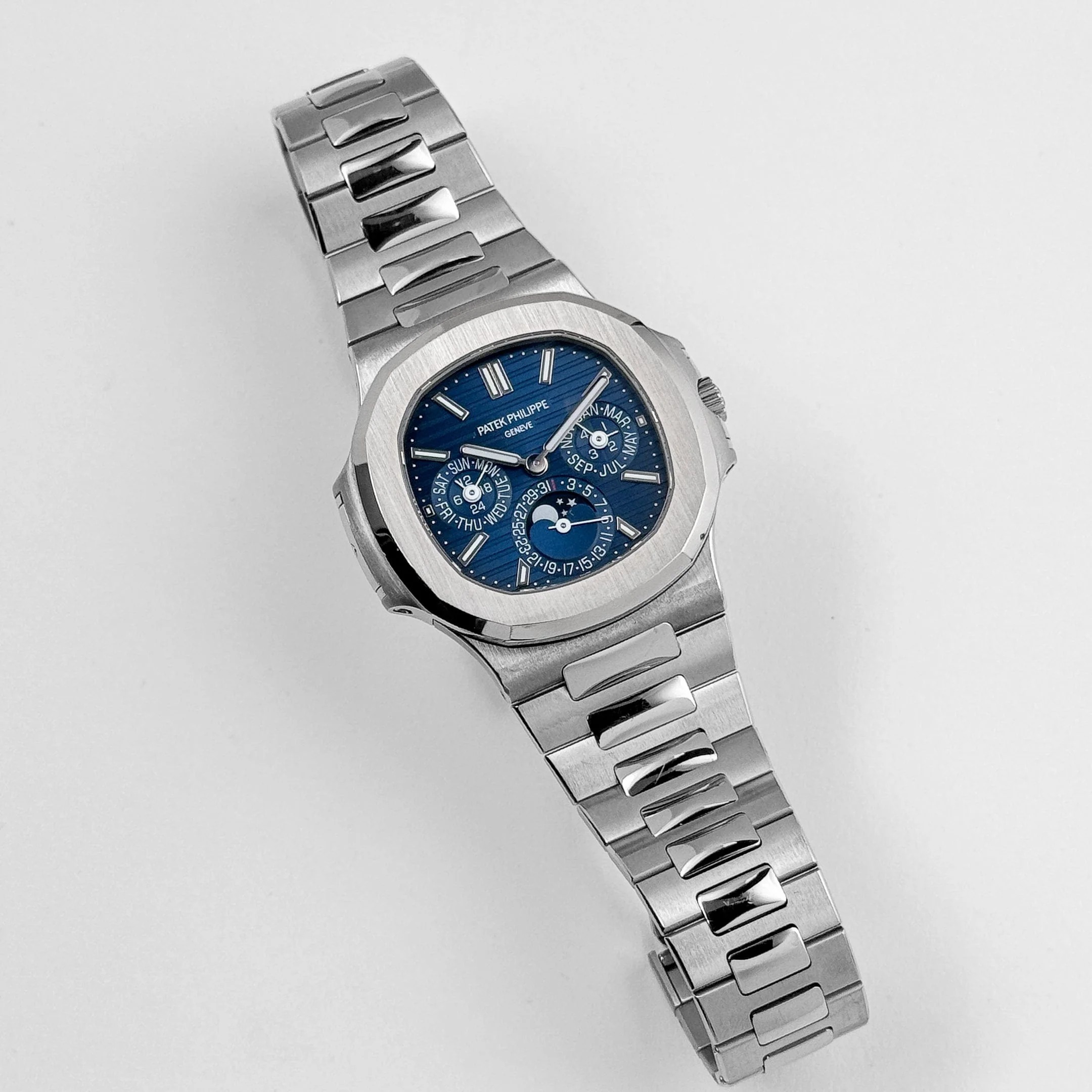 Patek Philippe Nautilus 5740/1G-001 Perpetual Calendar Moon Phases White Gold (2023)