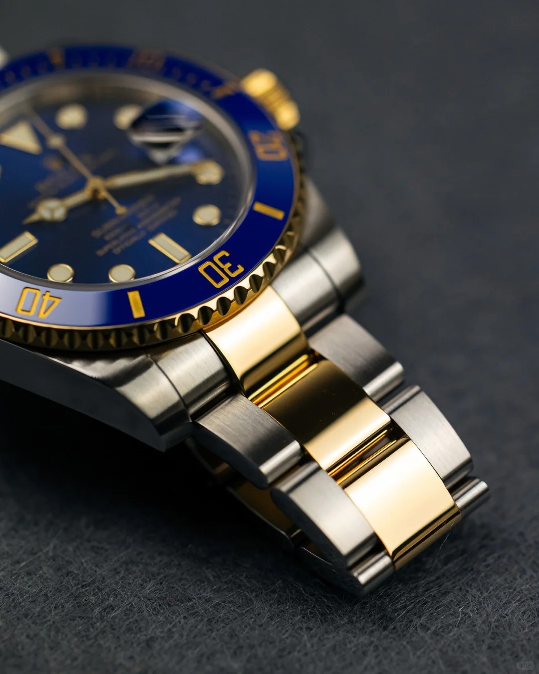 Rolex Submariner Bluesy Blue Index Dial Oyster Bracelet Mens Watch 116613lb-0005