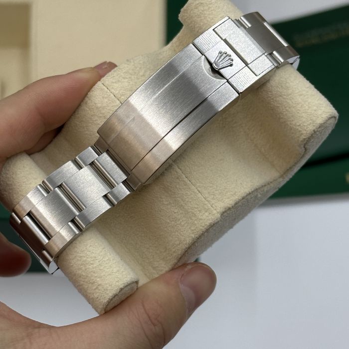 Rolex Submariner Date Green Bezel 41mm 126610LV-0002 Replica