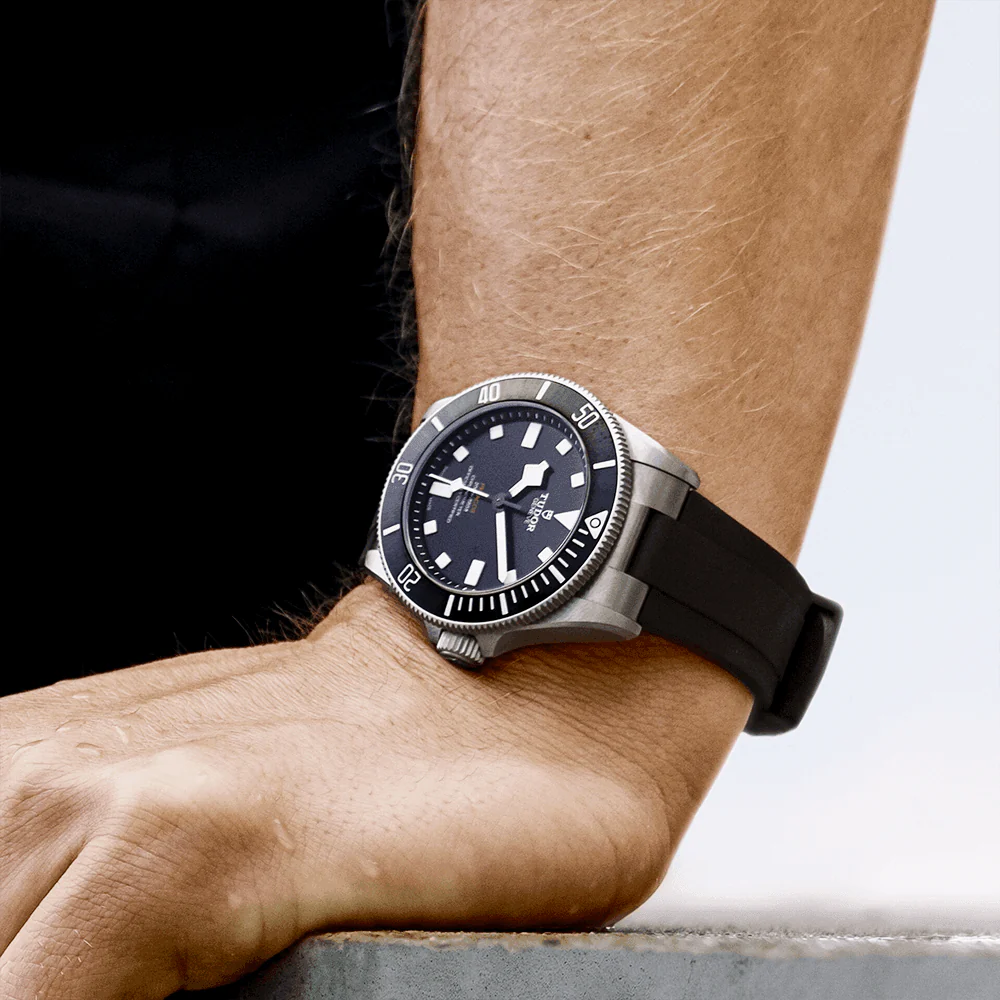 Pelagos 39mm Black Sunray Dial & Ceramic Bezel Titanium Automatic Watch