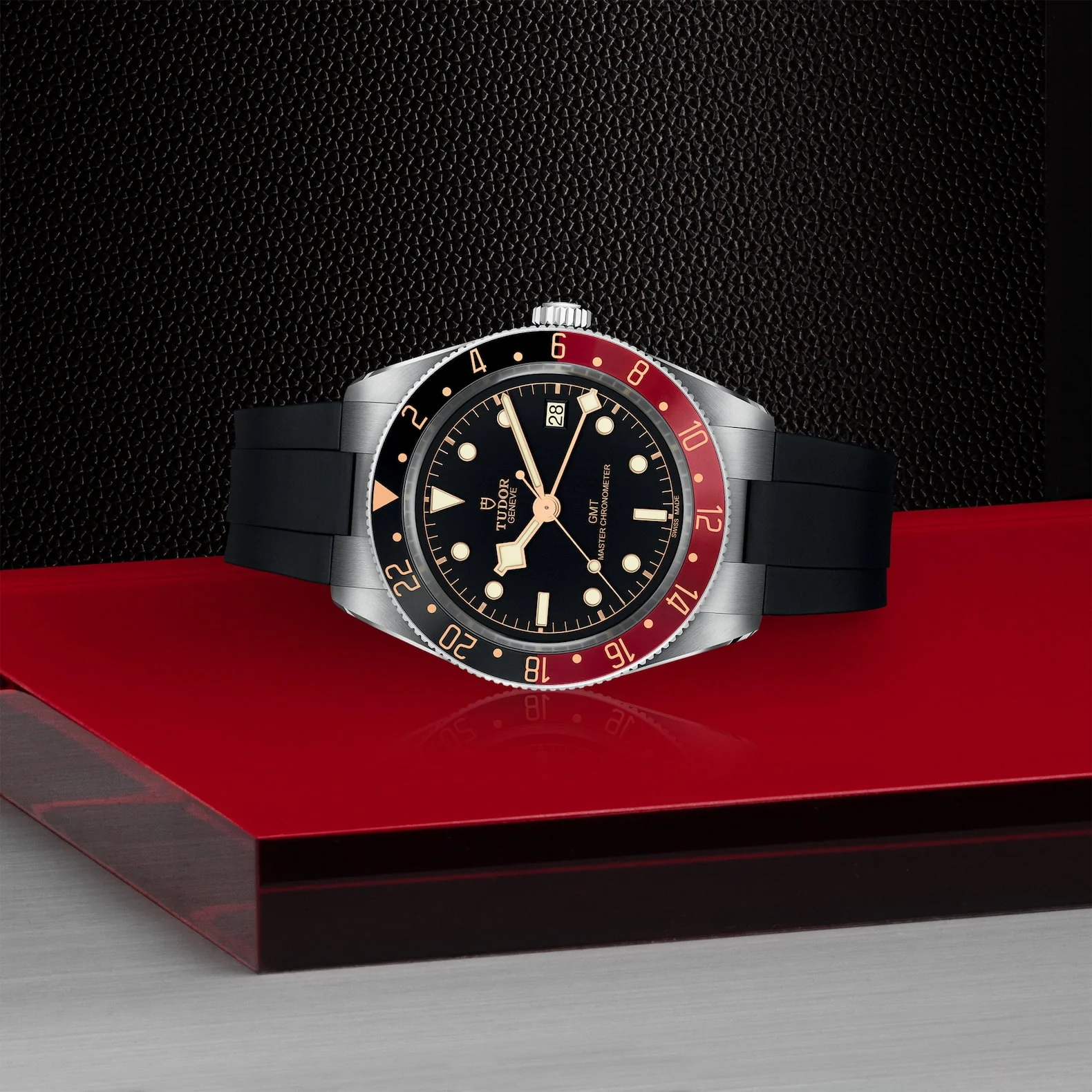 Black Bay 58 GMT 39mm Black/Red Bezel Automatic Strap Watch