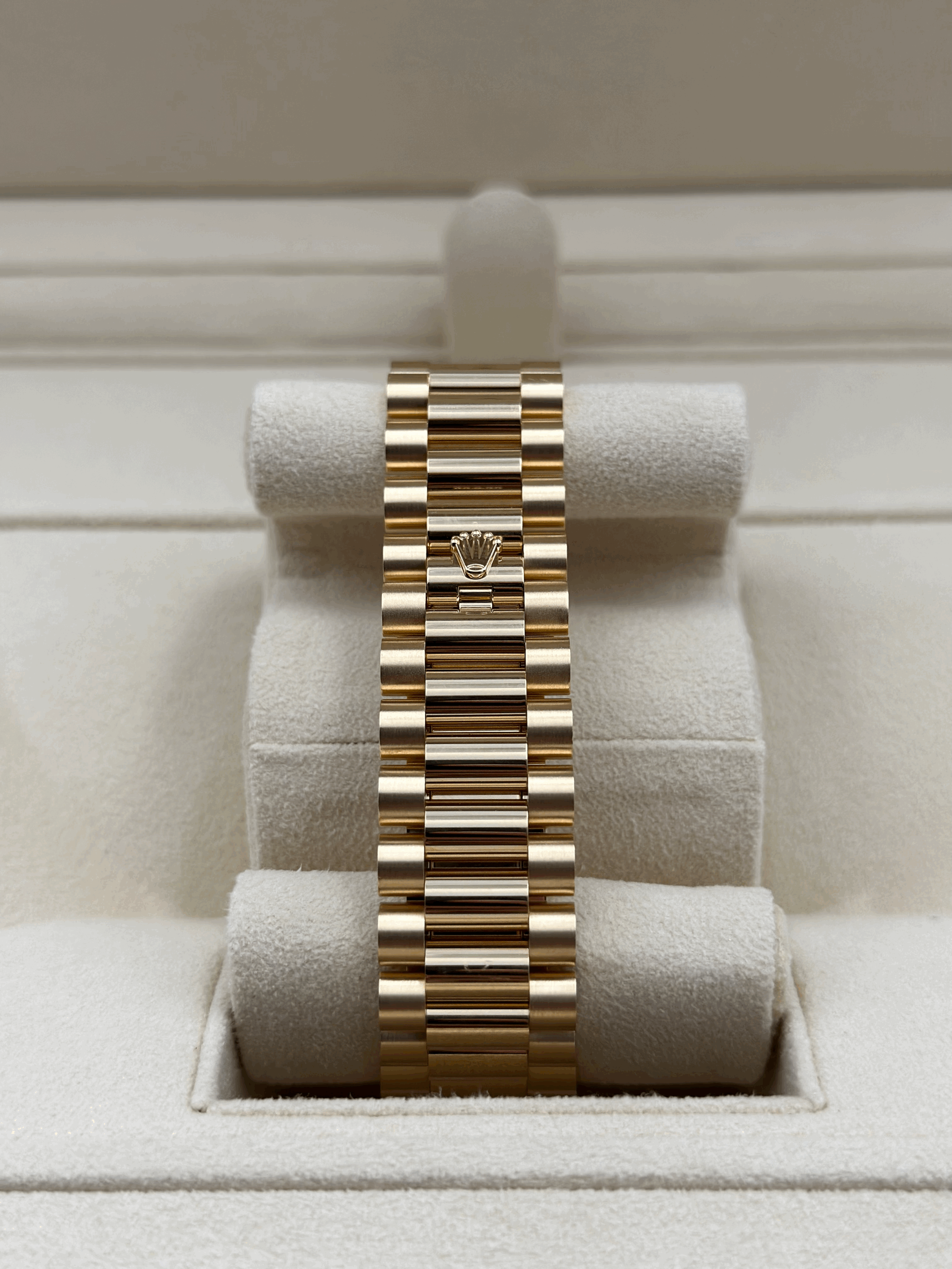 Day-Date 40 Yellow Gold Presidential Bracelet Black Baguette Dial Diamond Bezel Ref. 228348RBR-0001