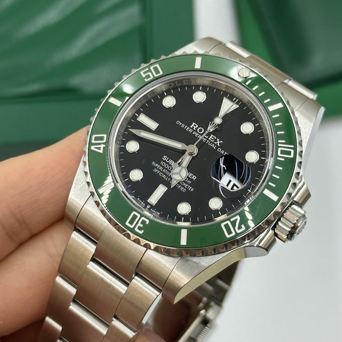 Rolex Submariner Date Green Bezel 41mm 126610LV-0002 Replica