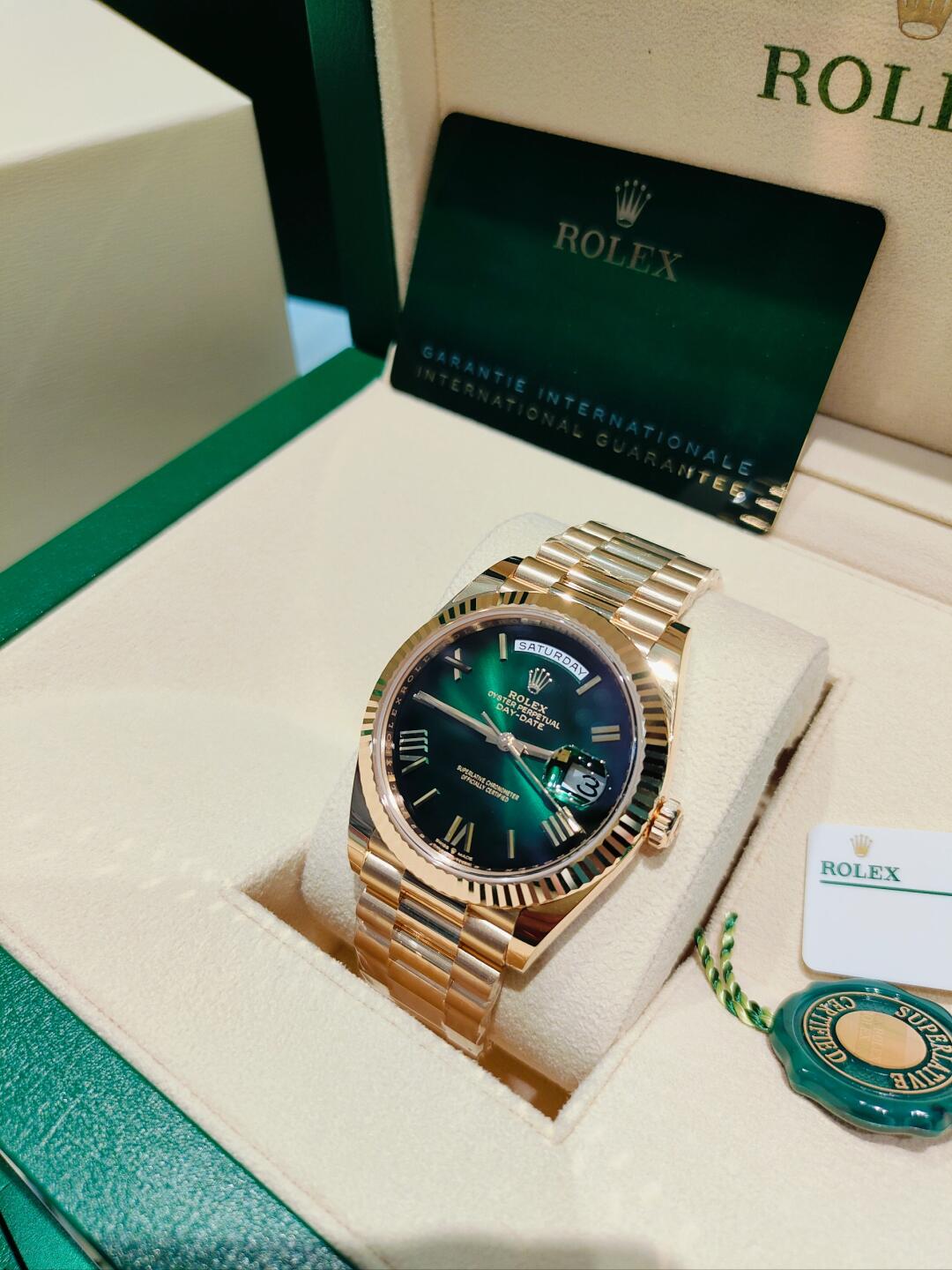 Rolex 2024 Day-Date m128238-0118 Green Dial Yellow Gold Bracelet