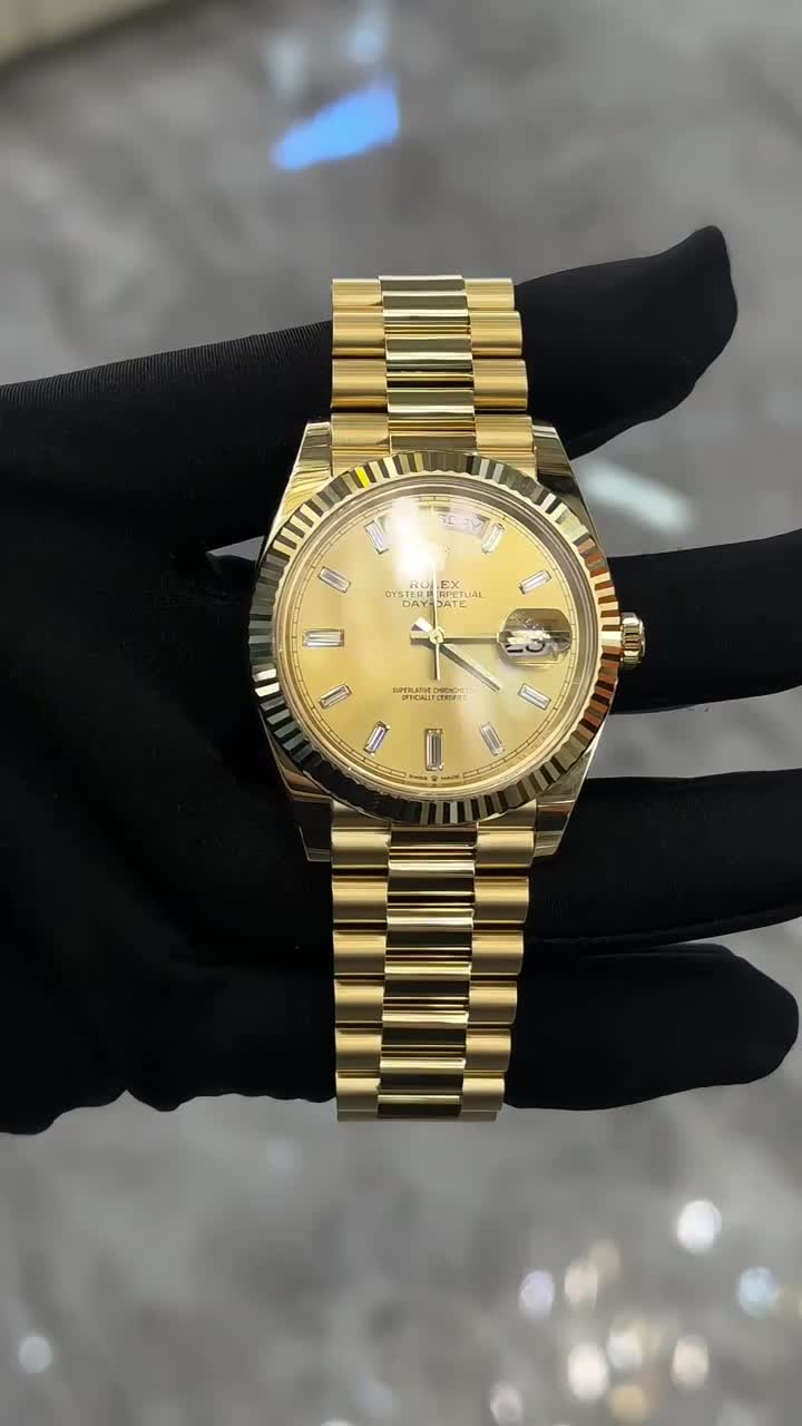 228238 DAY-DATE 40 YELLOW GOLD