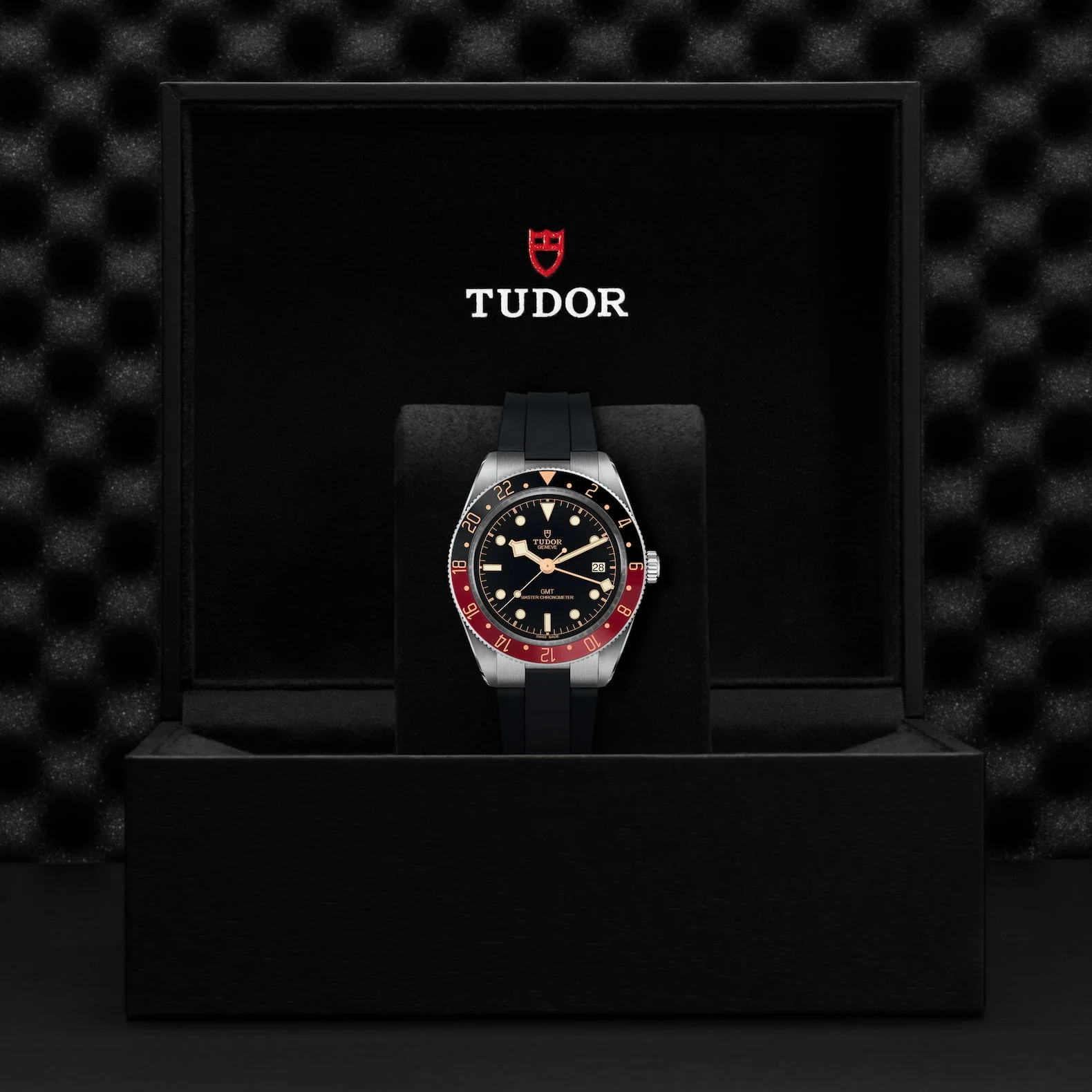 Black Bay 58 GMT 39mm Black/Red Bezel Automatic Strap Watch