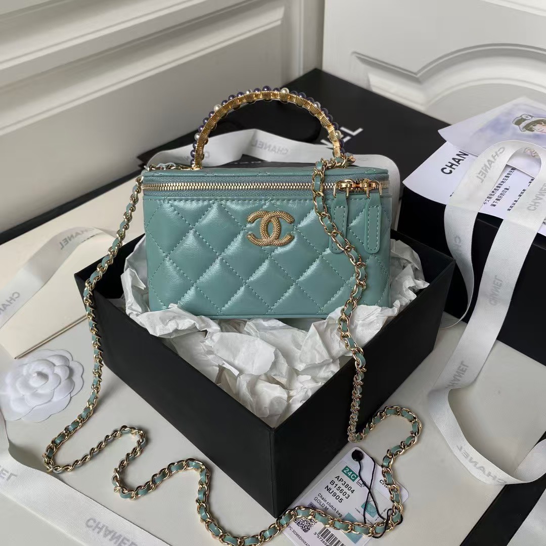 Replicate Chanel AP3804 Clutch Lambskin Cosmetic Bag With Pearl Handle Green(1:1 replica)