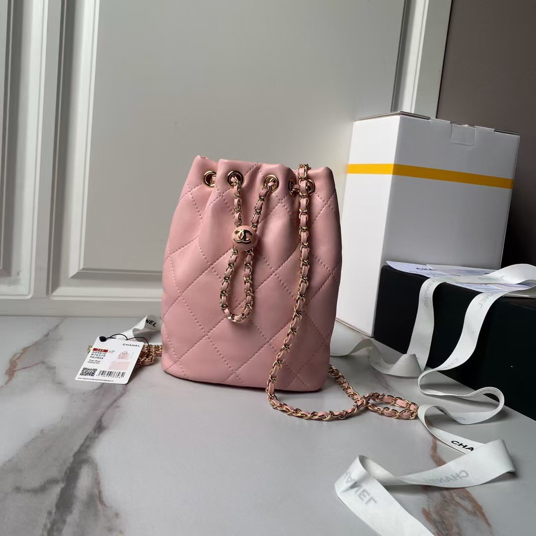 Replicate Chanel 24S AS4810 Medium CC Drawstring Backpack Shiny Lambskin Light Gold Hardware Pink(1:1 replica)