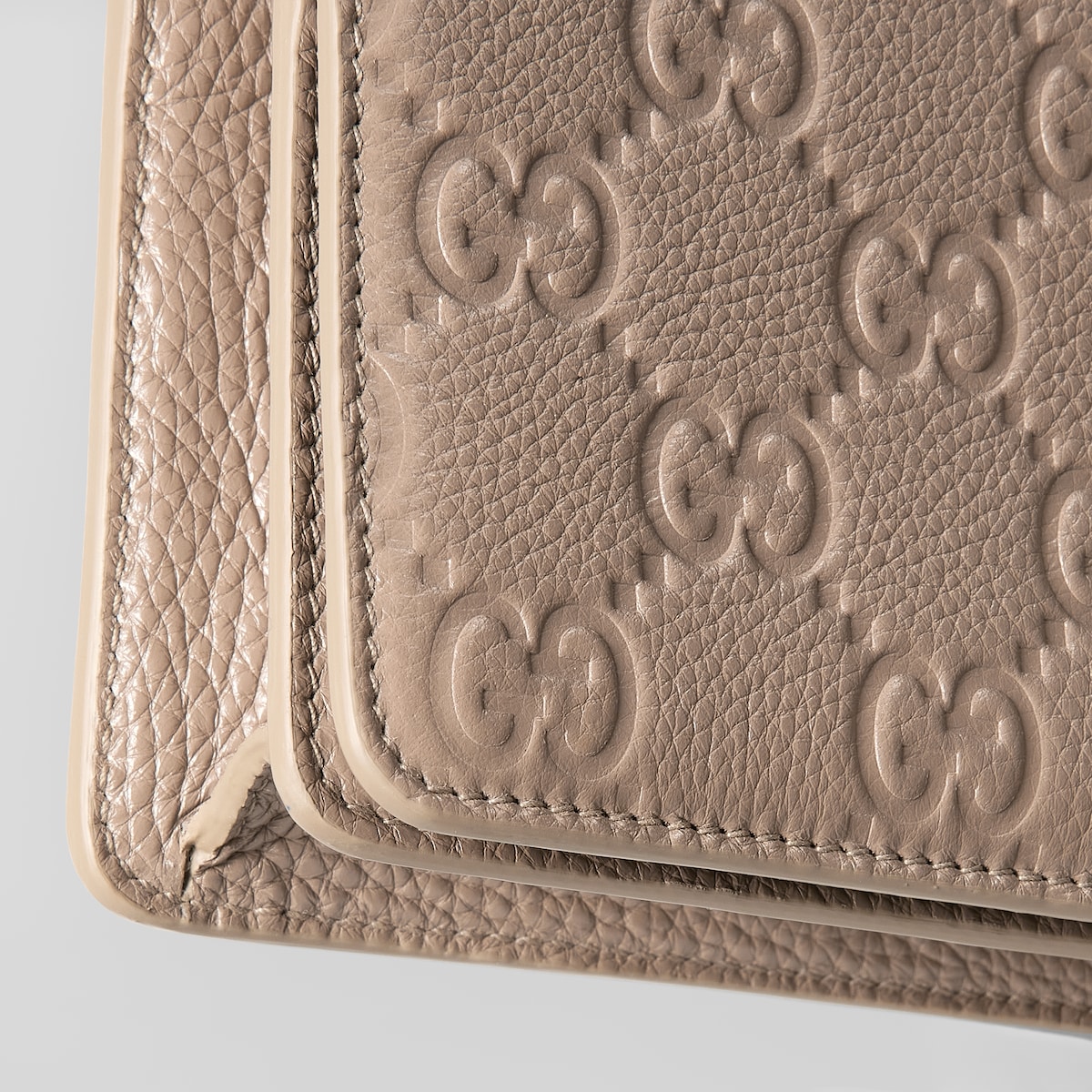 Replicate GG Emblem Super Mini Shoulder Bag(1:1 replica)