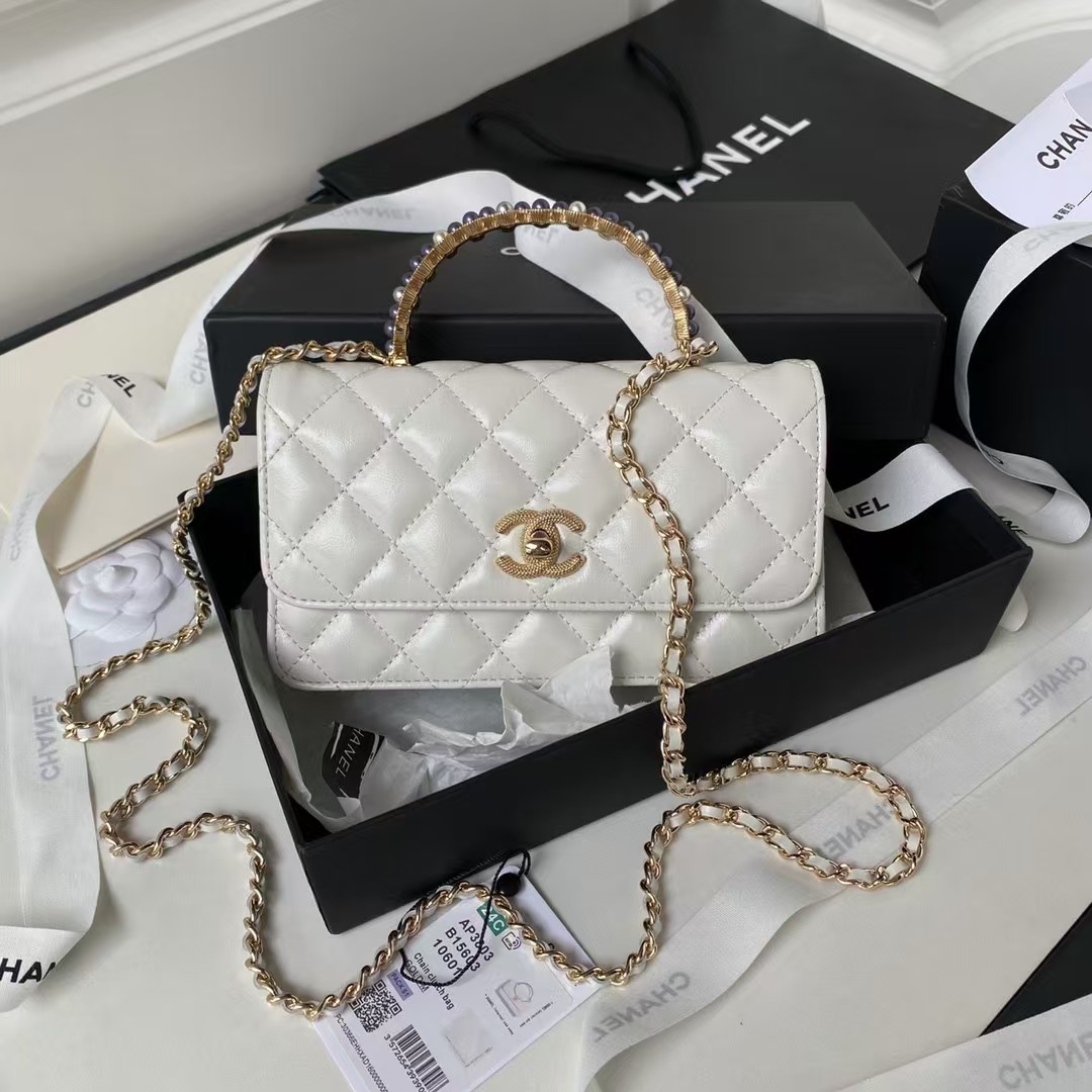 Replicate Chanel 24P AP3803 Shiny Crinkled Lambskin Chain Clutch Pearl Handle White(1:1 replica)