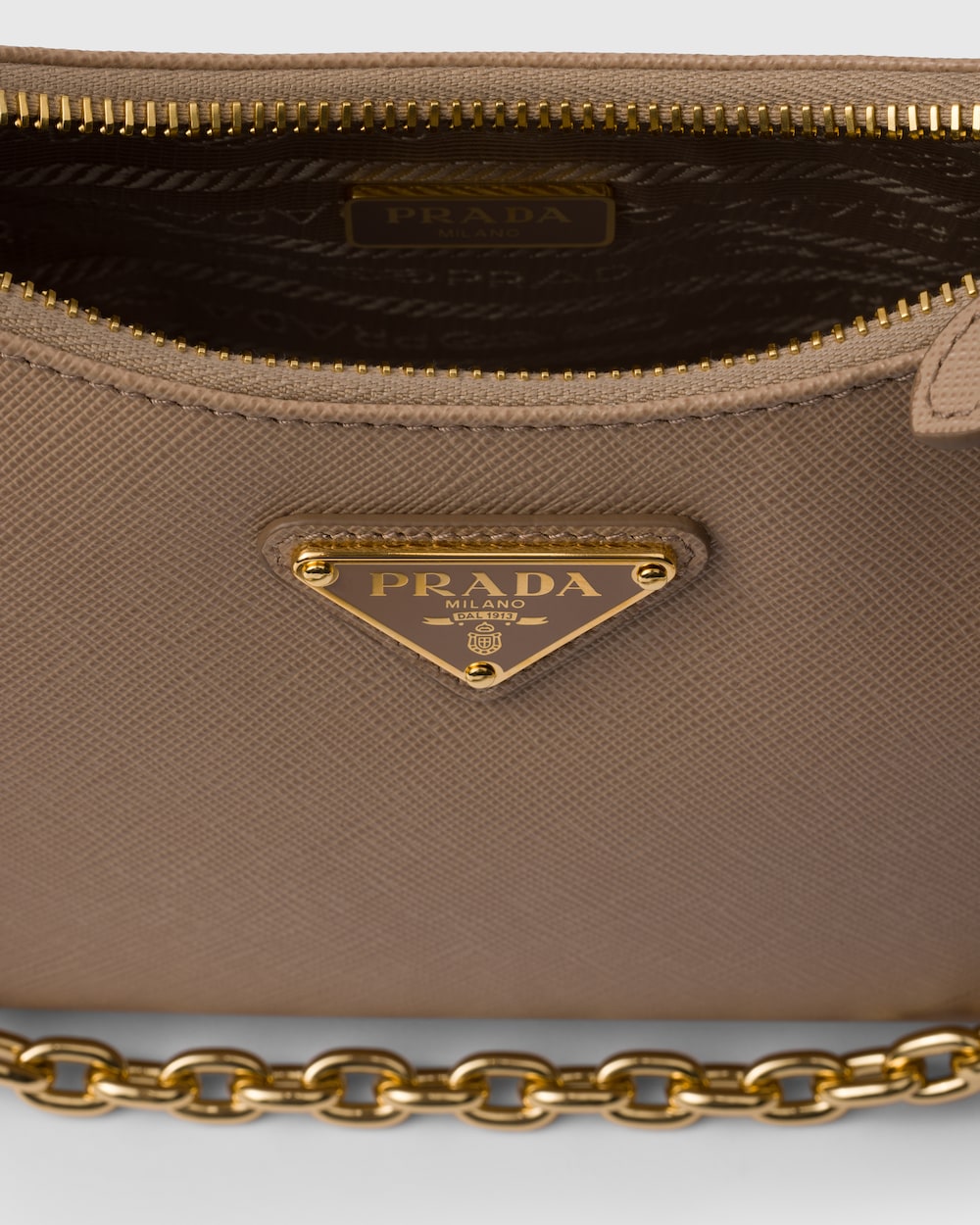 Replicate Prada Re-Edition 2005 Saffiano Leather Bag(1:1 replica)