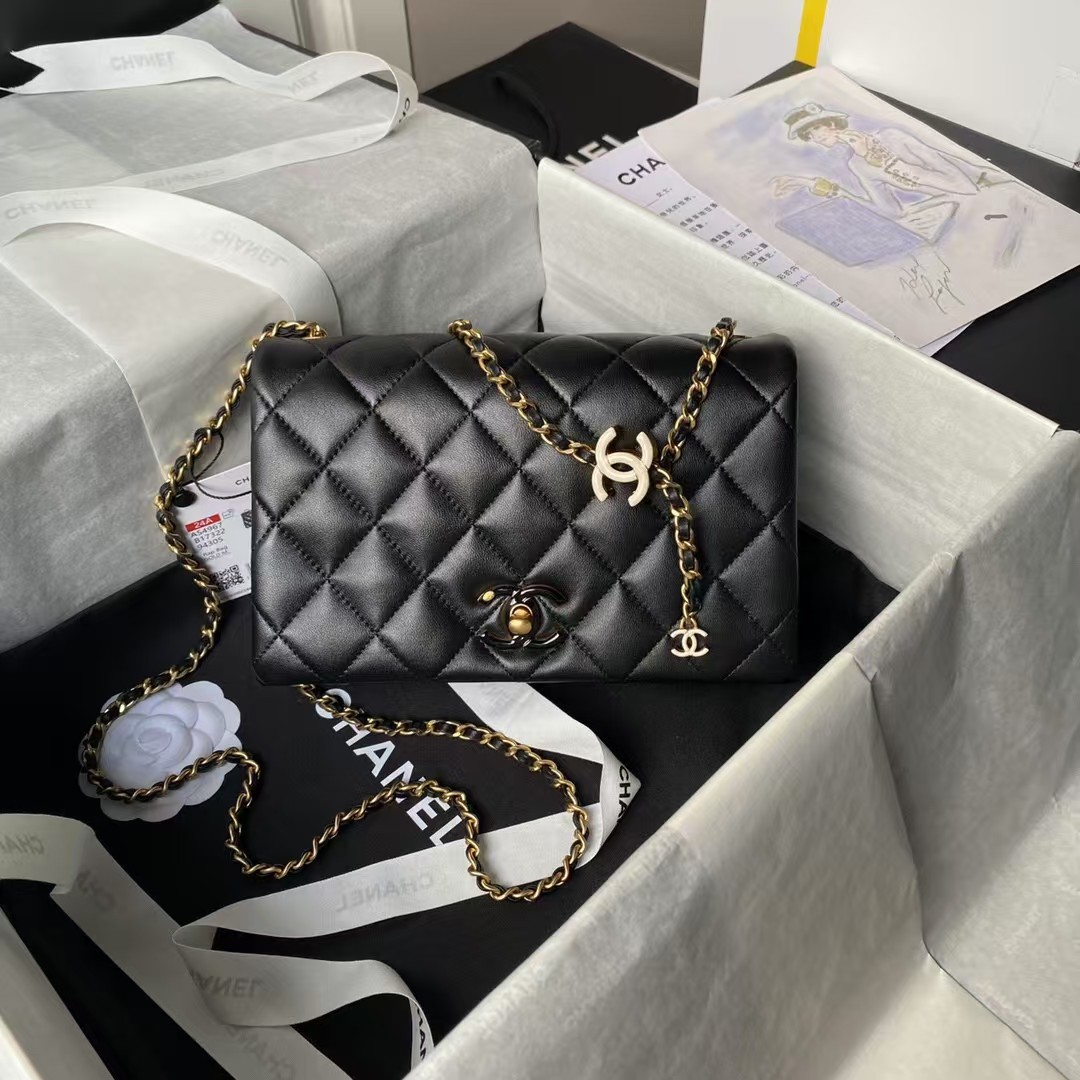 Replicate Chanel AS4967 Small Flap Bag Shiny Lambskin Enamel   Gold Metal Black(1:1 replica)