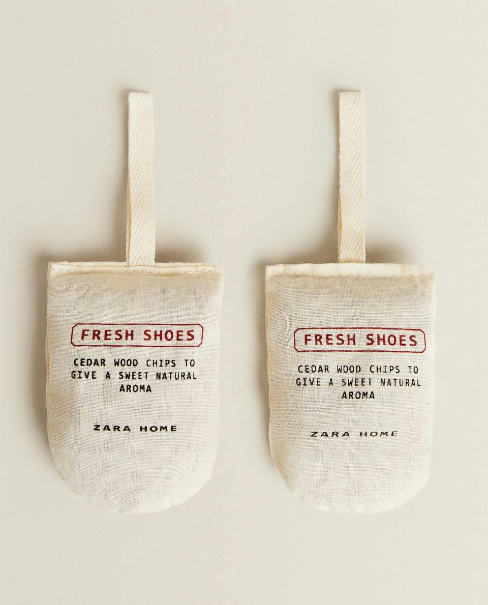 BAG OF CEDAR CHIPS FOR SHOES (PACK OF 2)