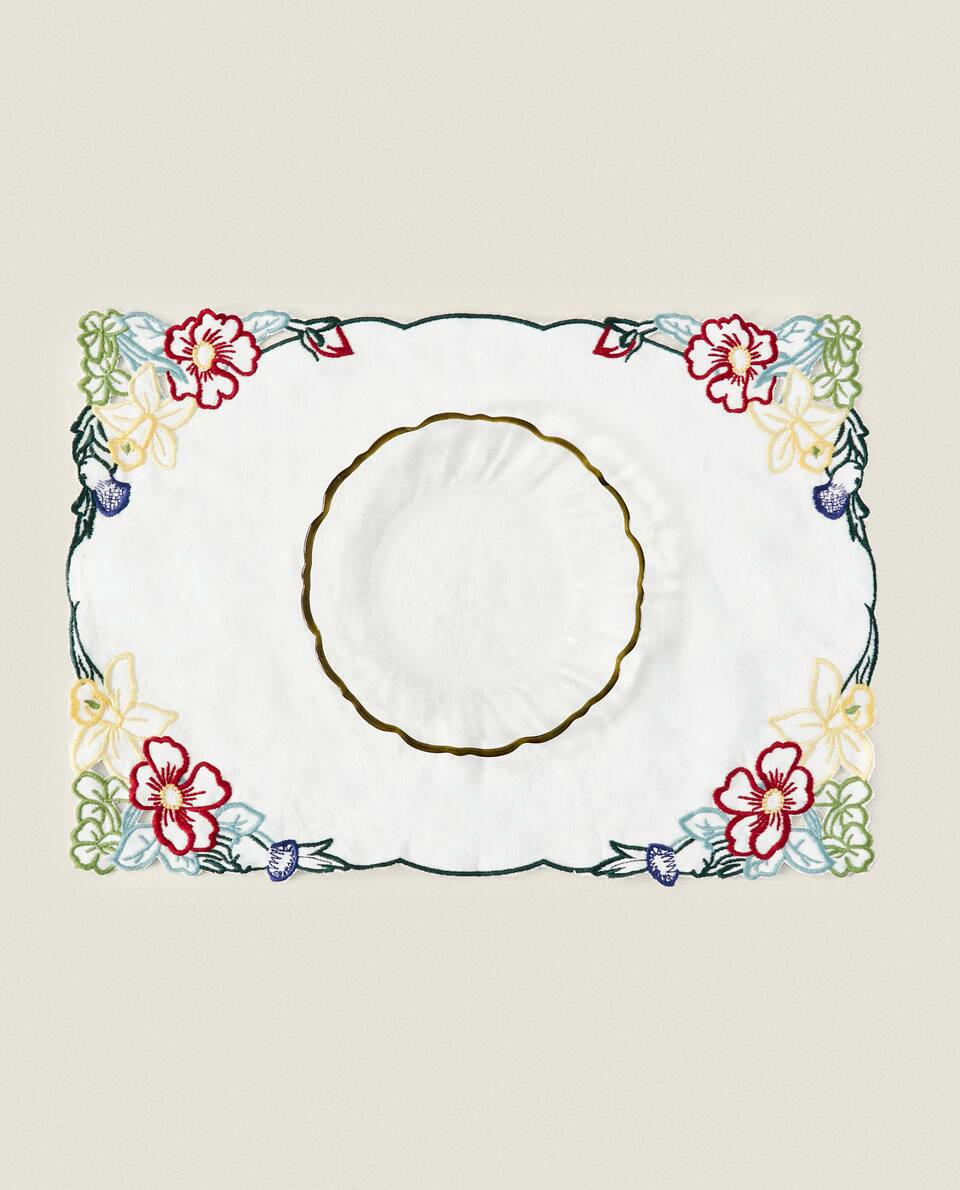 EMBROIDERED COTTON LINEN PLACEMAT