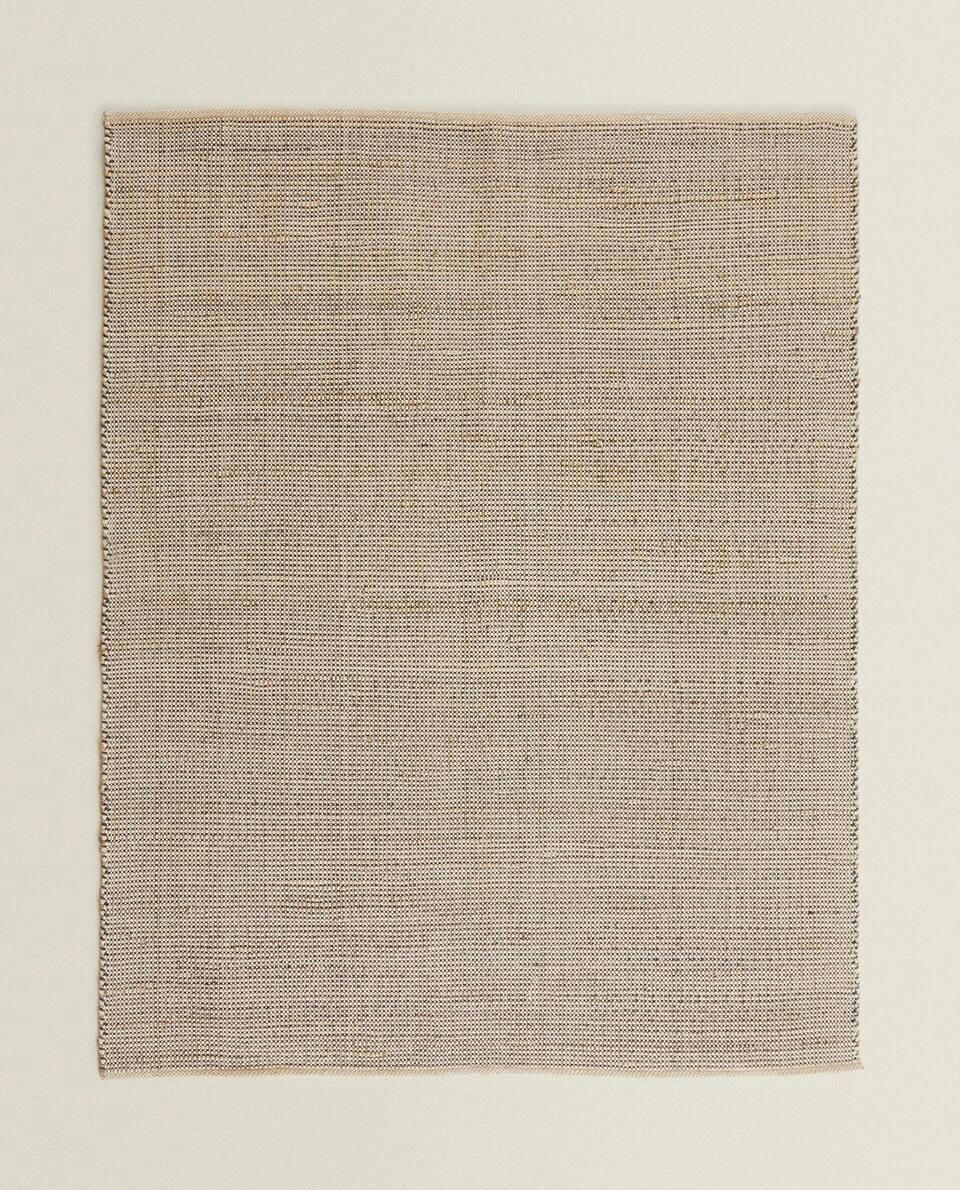FLECKED RUG