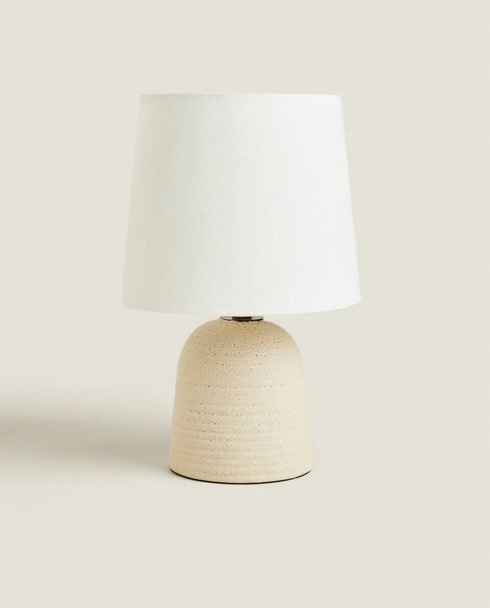 LAMP WITH SCORED STONEWARE BASE