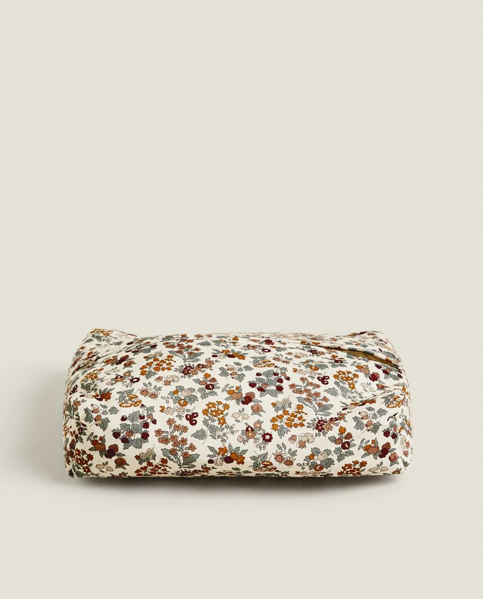 FLORAL PRINT FABRIC CHILDREN’S WIPE HOLDER