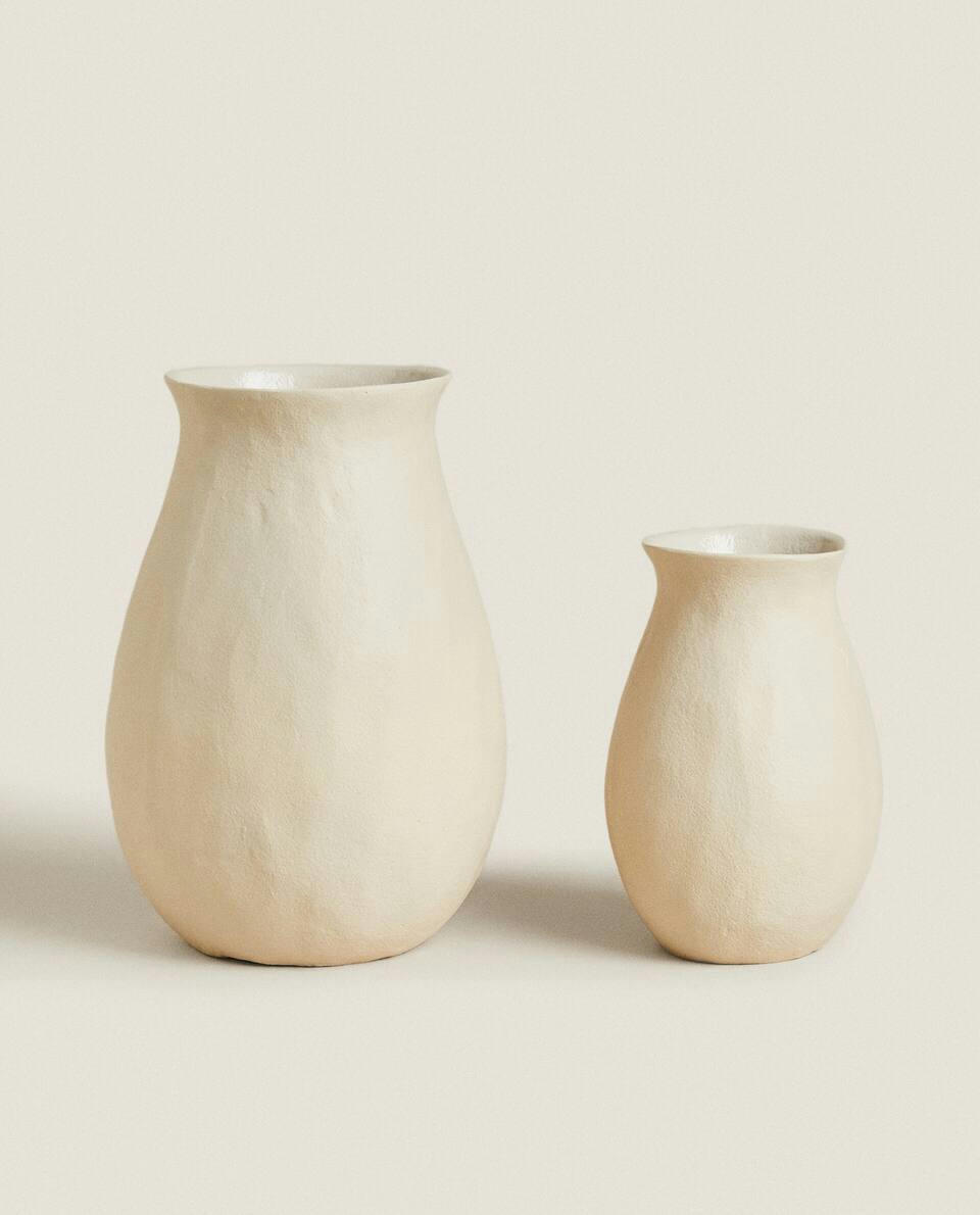 DECORATIVE VASE