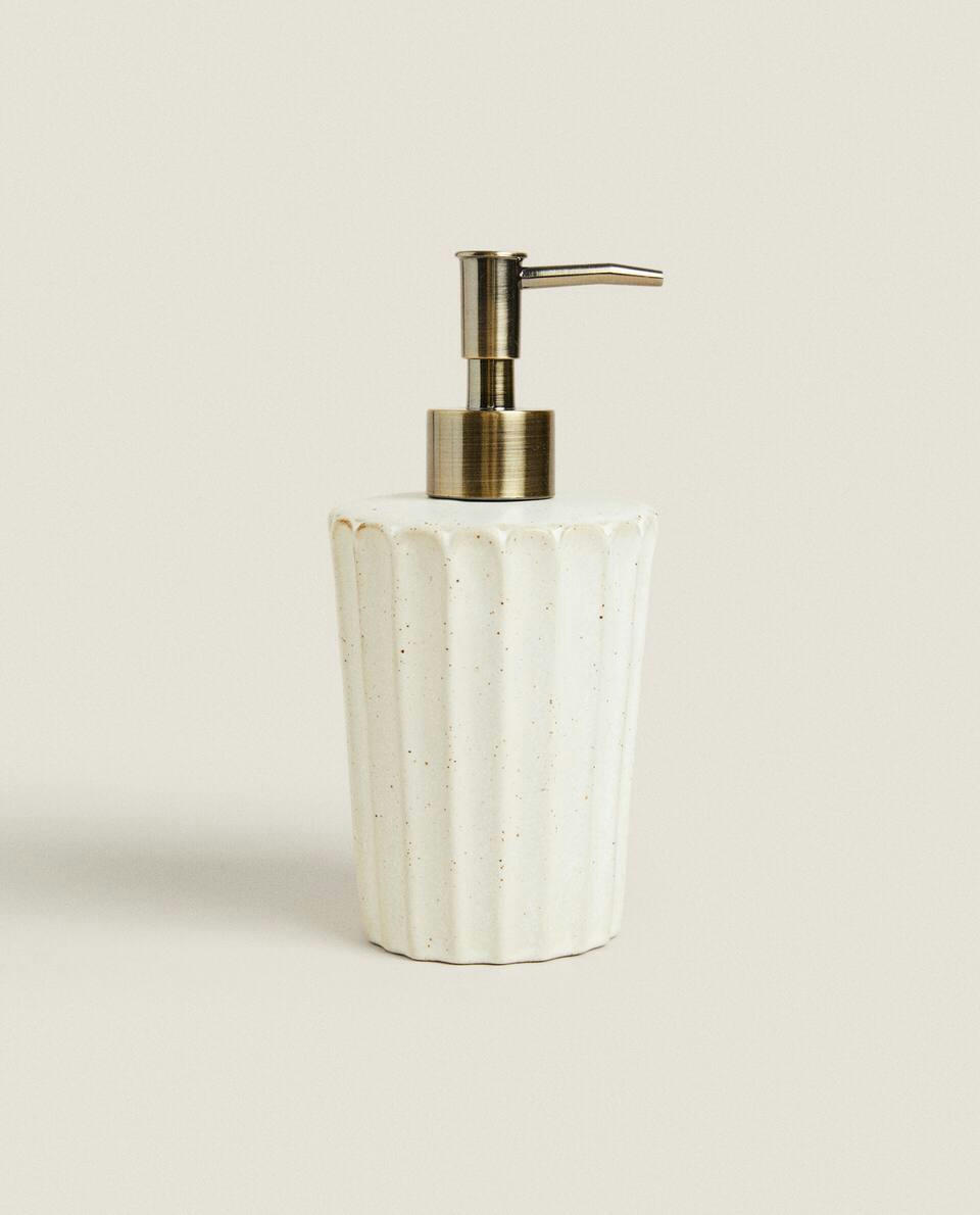 SCALLOPED CERAMIC BATHROOM SET