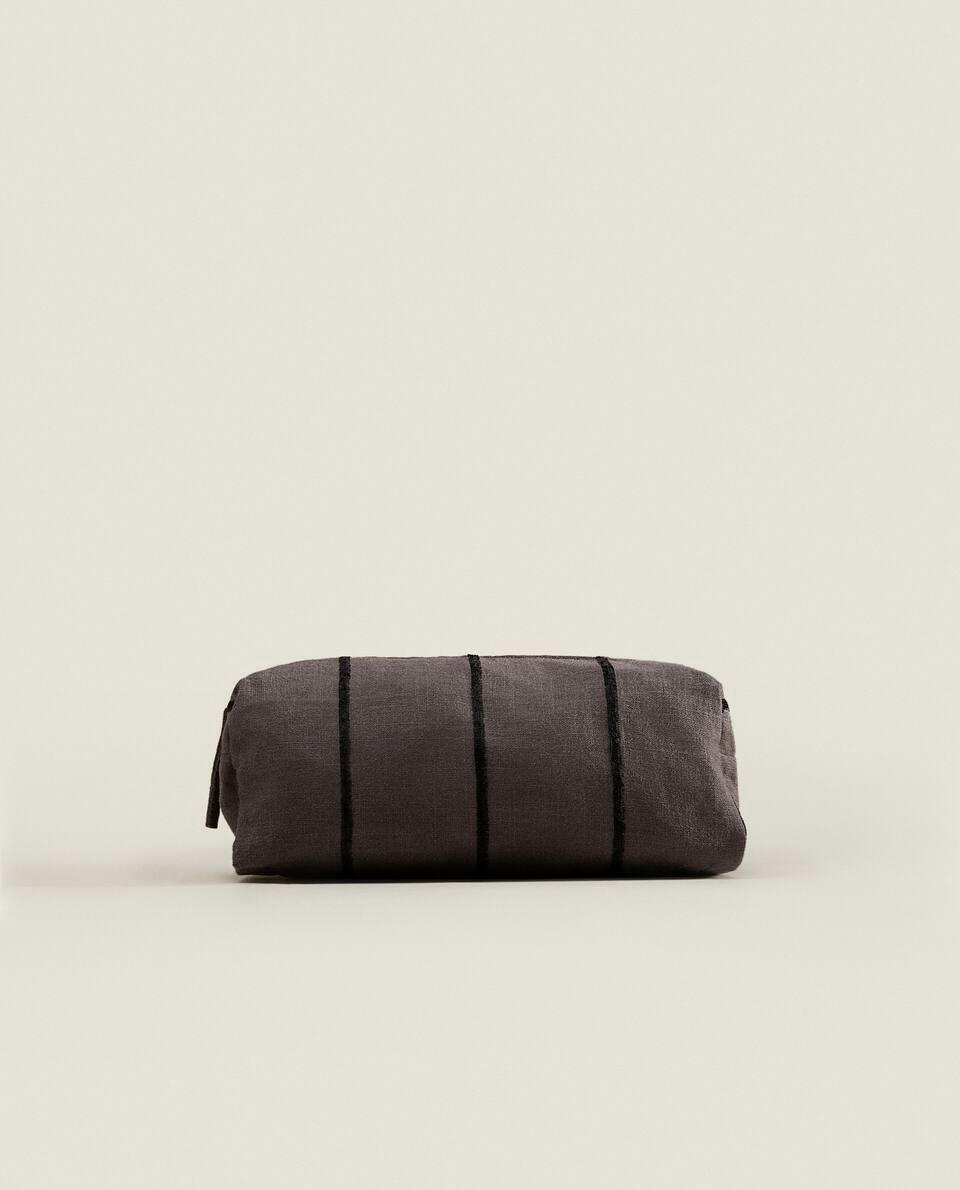 STRIPED FABRIC TOILETRY BAG