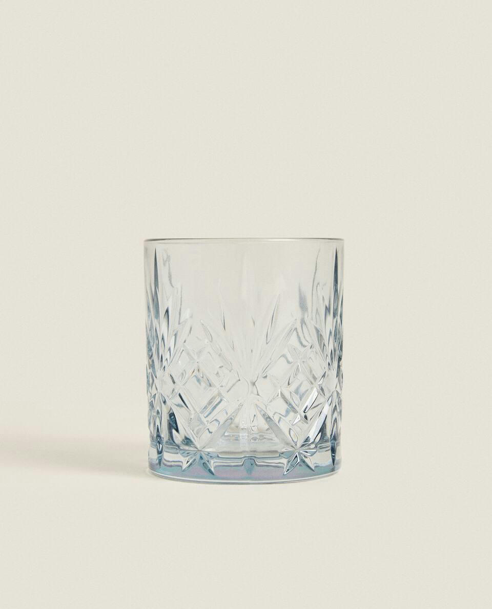 CRYSTALLINE TUMBLER WITH RAISED DESIGN