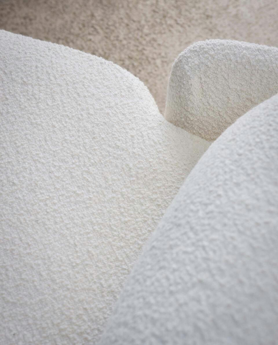 LOVESEAT 01