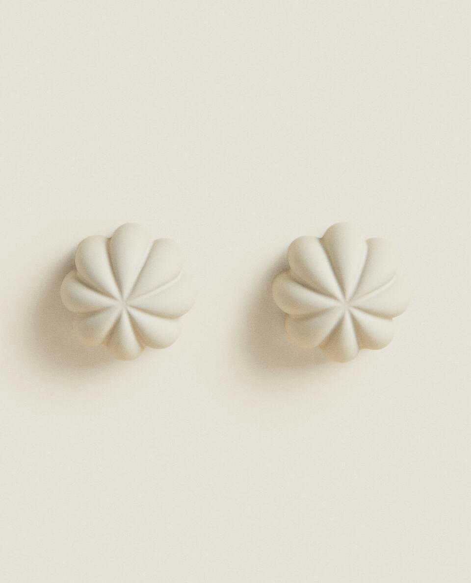 METAL FLOWER DOOR KNOB (PACK OF 2)