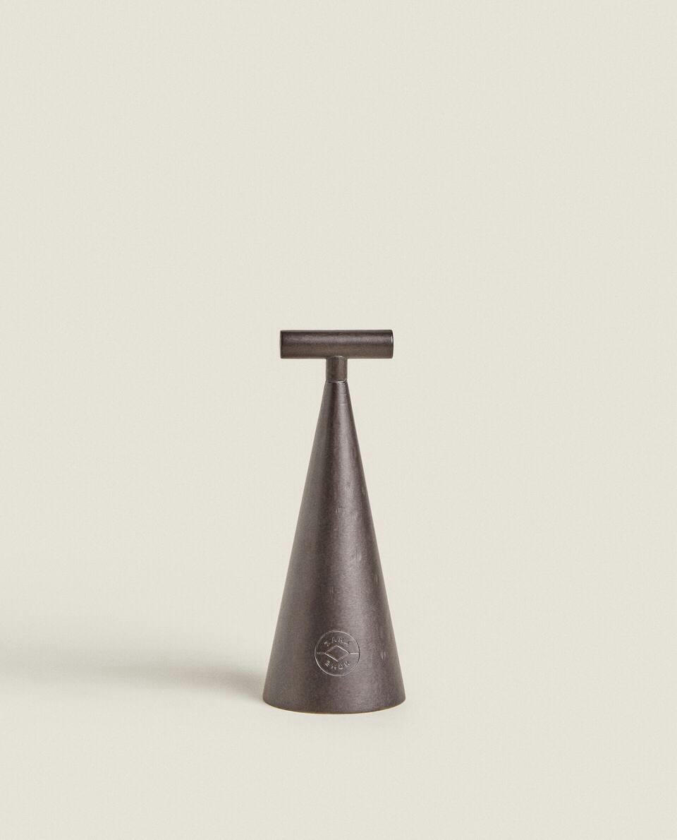 CONICAL CANDLE SNUFFER