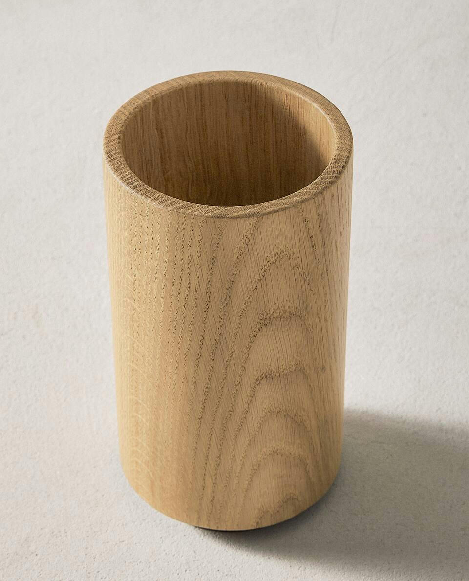 TABLE ACCESSORY 01