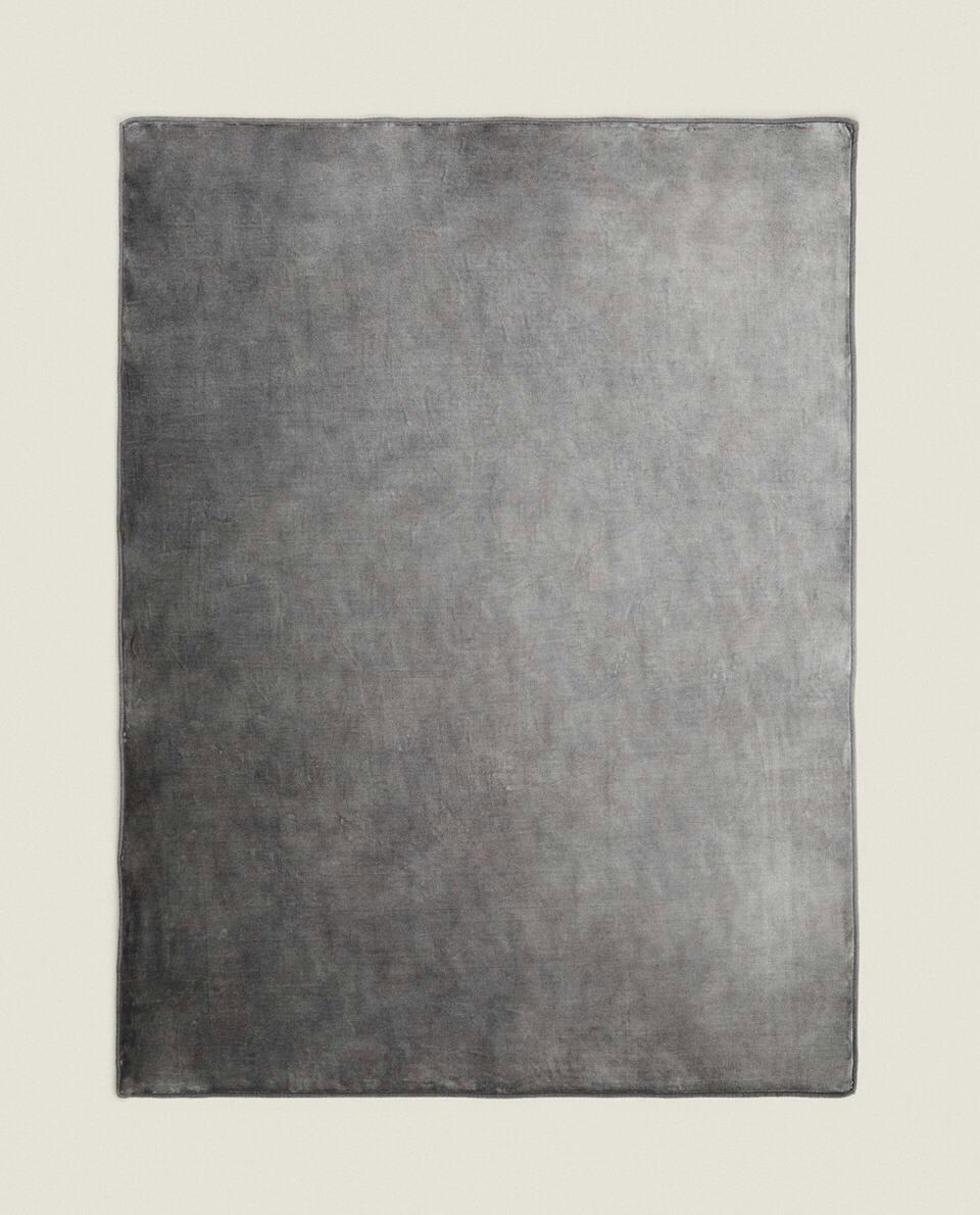 SHORT FAUX FUR FLEECE BLANKET