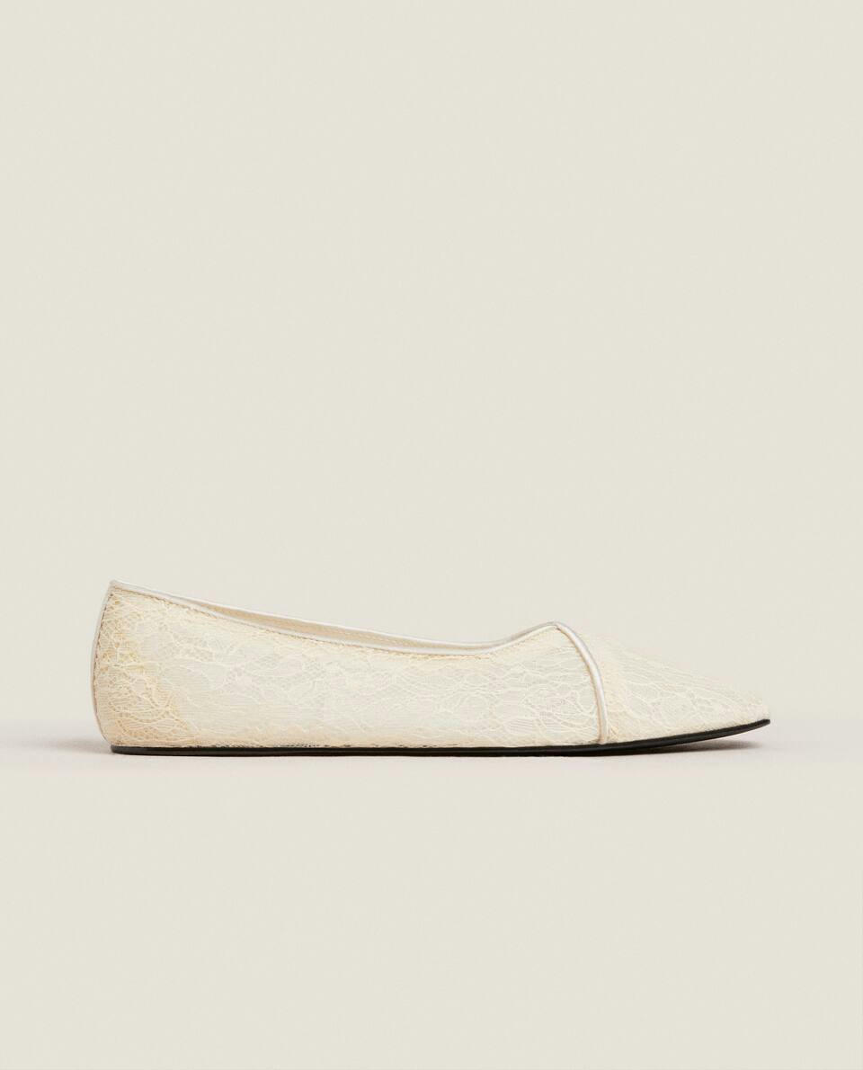 LACE BALLERINAS