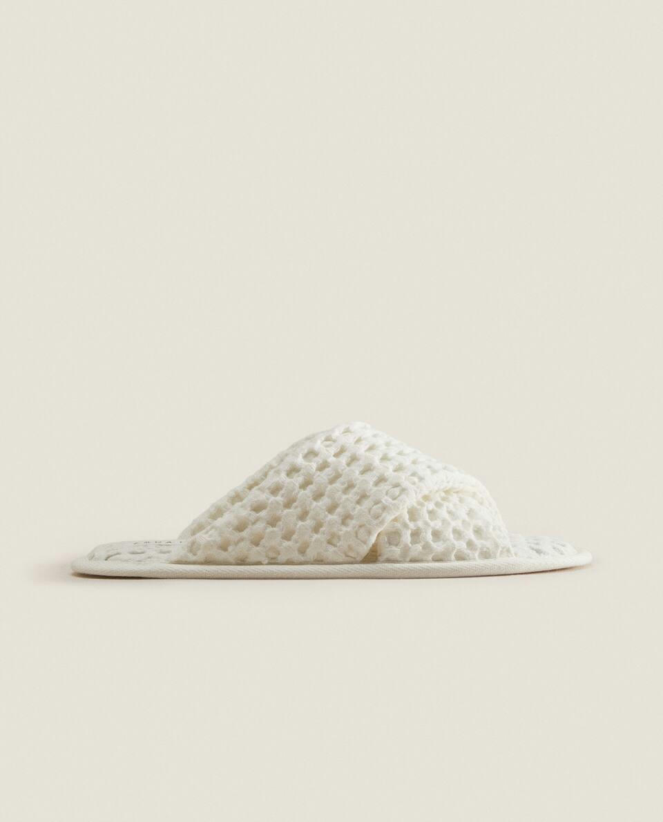 WAFFLE-KNIT CROSSOVER SLIPPERS