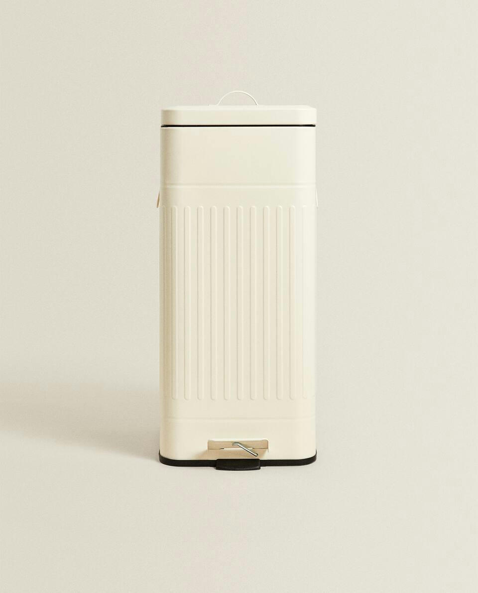 KITCHEN BIN