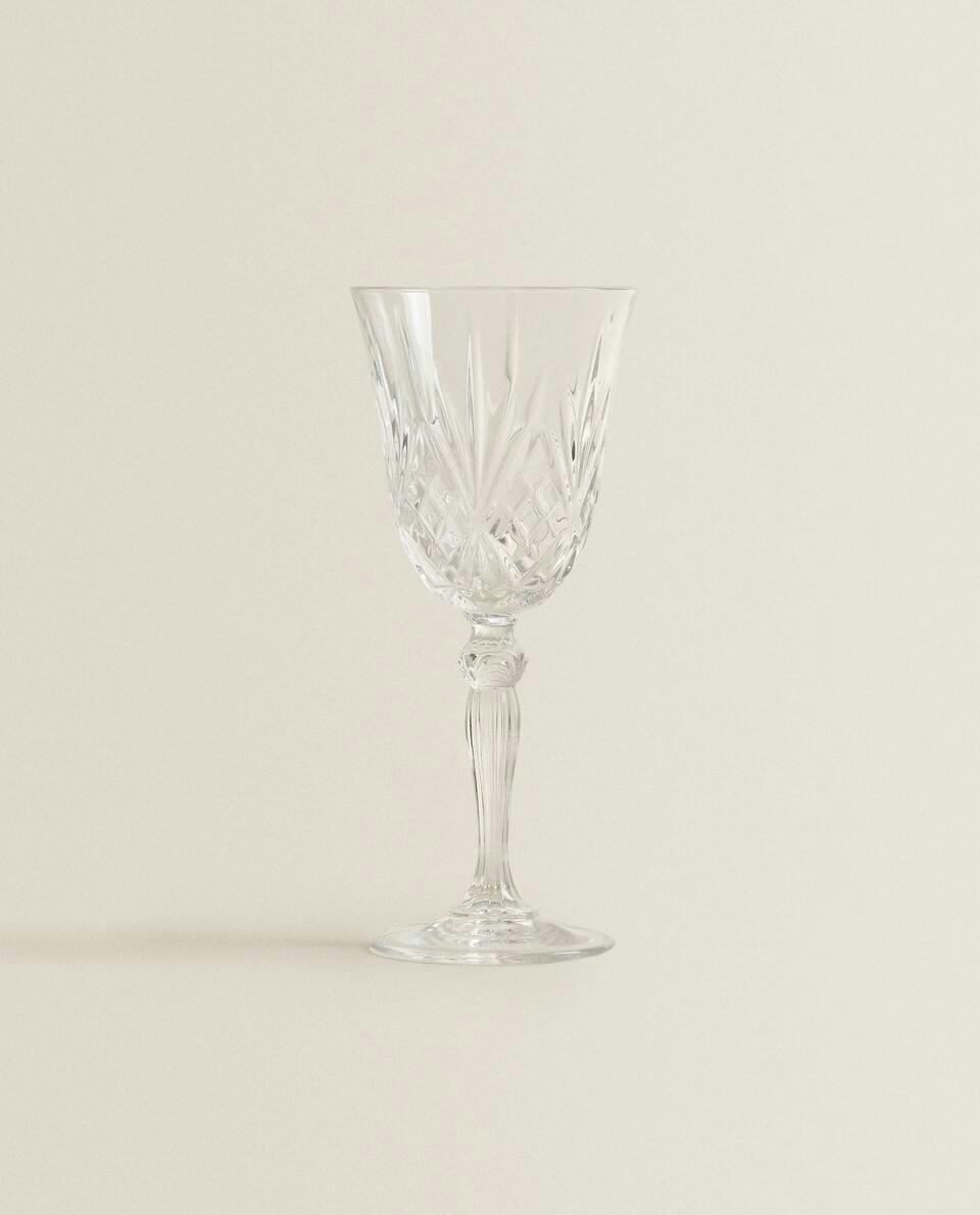 CUT CRYSTALLINE WINE GLASS