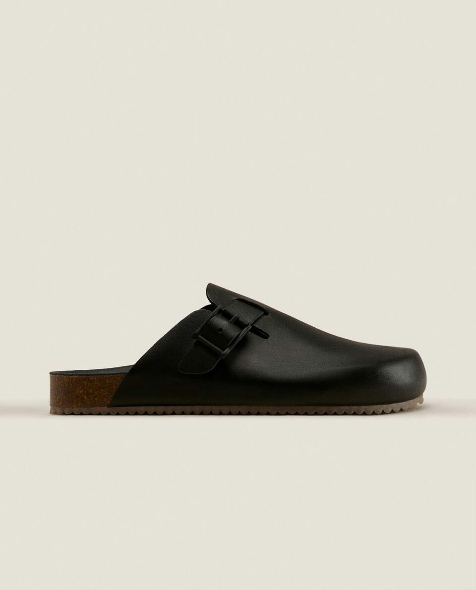 LEATHER CLOGS WITH BUCKLES