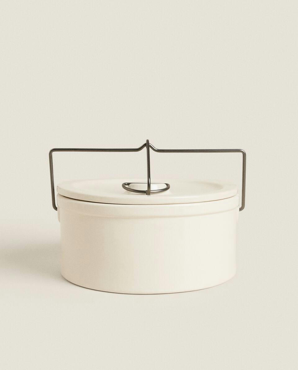 ROUND STONEWARE JAR