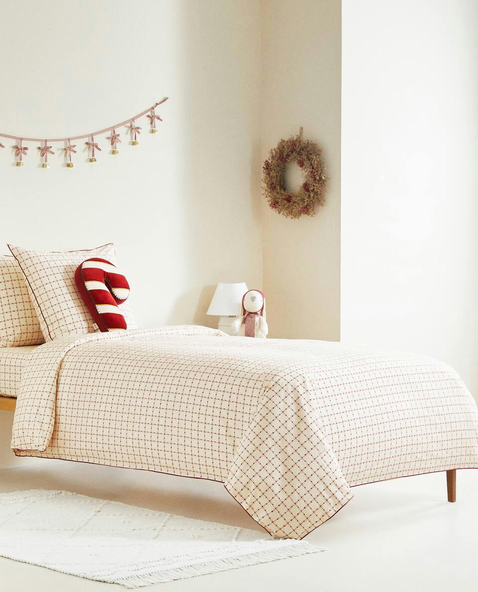 CHILDREN'S PERCALE DUVET COVER WITH CHRISTMAS HEARTS