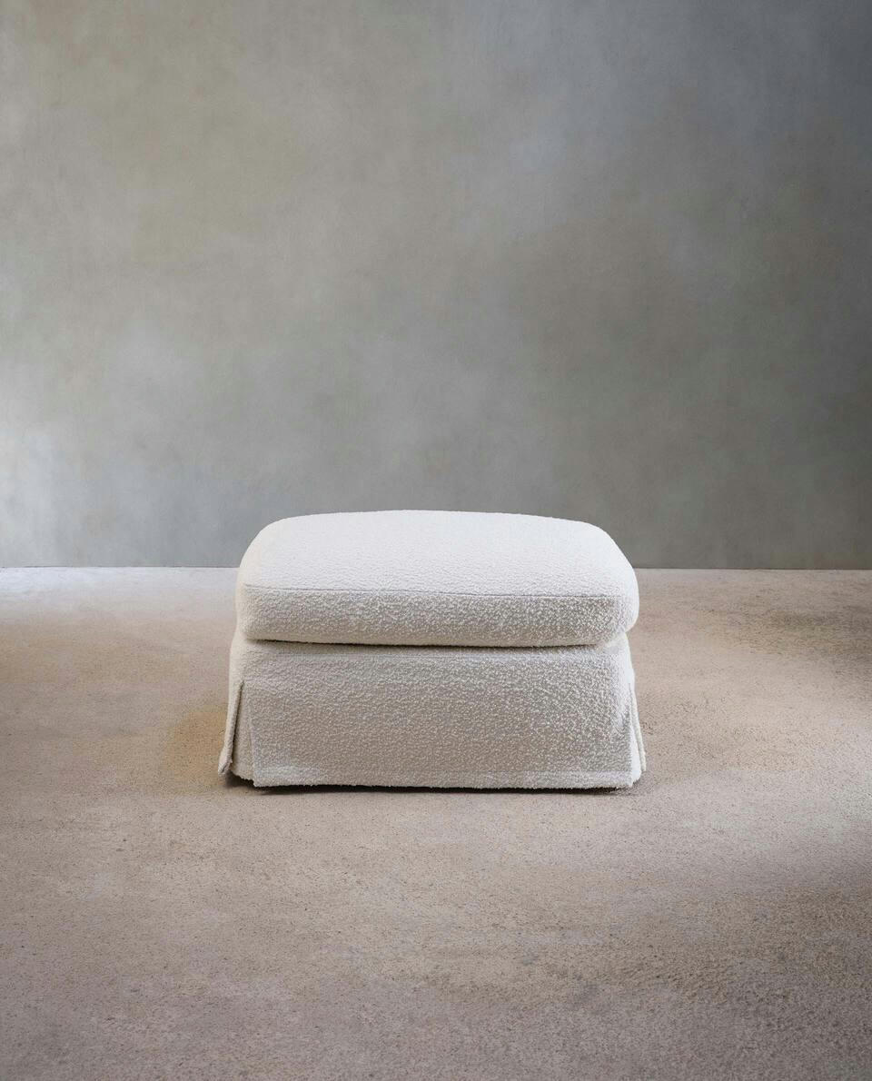 FOOTSTOOL 01
