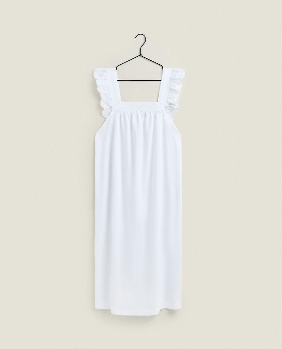 NIGHTDRESS WITH FRILLS