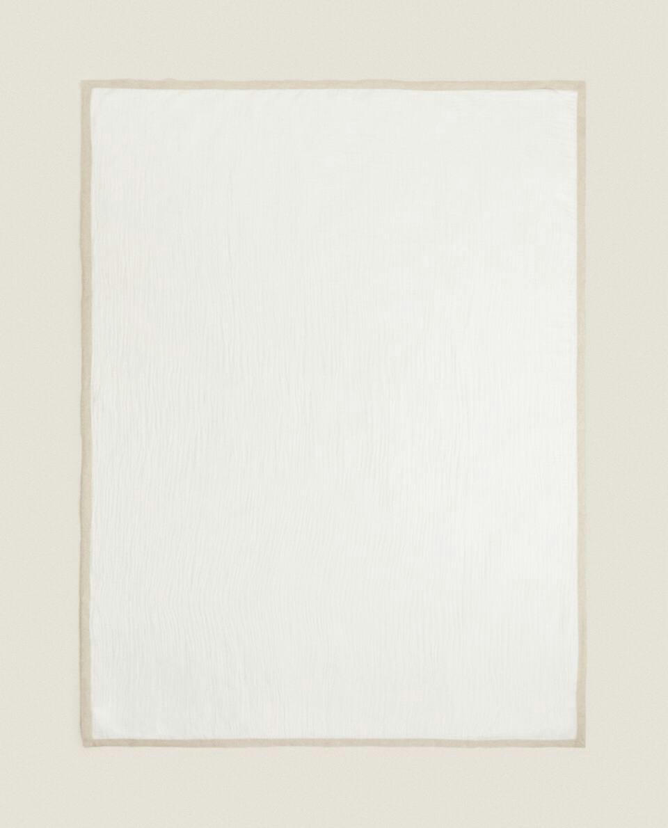 MUSLIN BLANKET