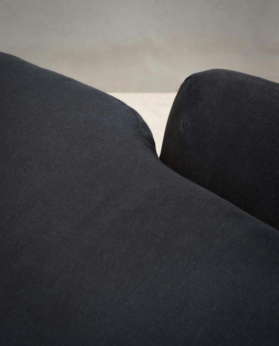 LOVESEAT 01